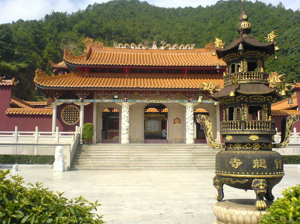 普宁宝龙寺
